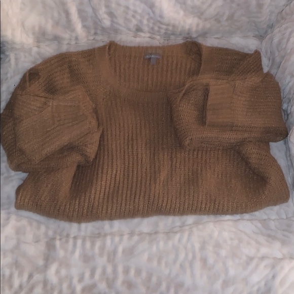L Sweater - Picture 2 of 3